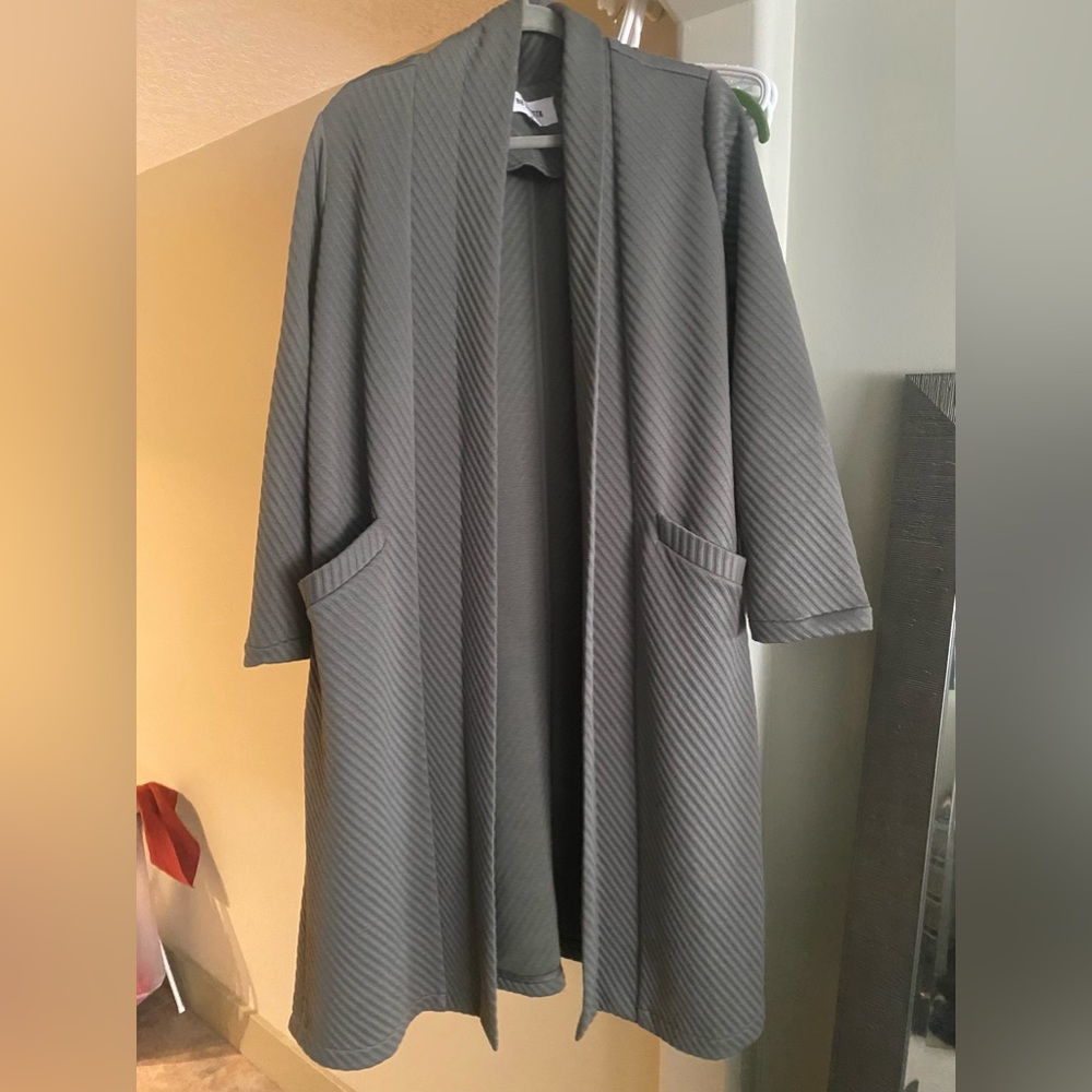 BB Dakota Sweater/Jacket